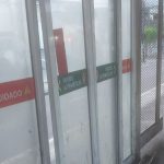 Vandalismo causa prejuízo de R$ 31 mil em portas automáticas de terminais de ônibus em Manaus
