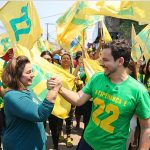 Adesivaço 22′ marca início oficial da campanha de Maria do Carmo ao Governo e Alberto Neto ao Senado