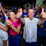 Omar Aziz reúne 40 mil pessoas em ato de campanha em Parintins