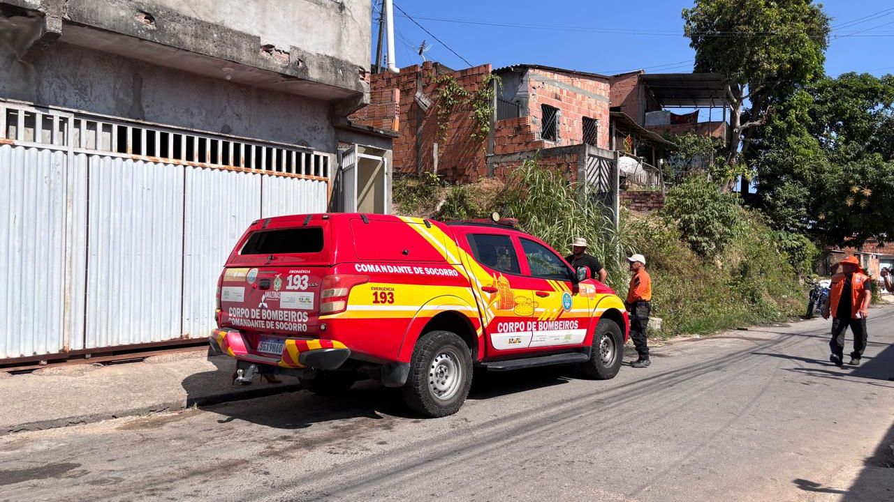 VÍDEO: Incêndio mata duas crianças carbonizadas dentro de kitnet em Manaus