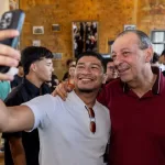 Proposta de Omar vai facilitar primeiro emprego para jovens e cursos de IA como preparação ao futuro