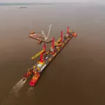 Píer do Chibatão é instalado em Itacoatiara para reforçar transporte de cargas na estiagem