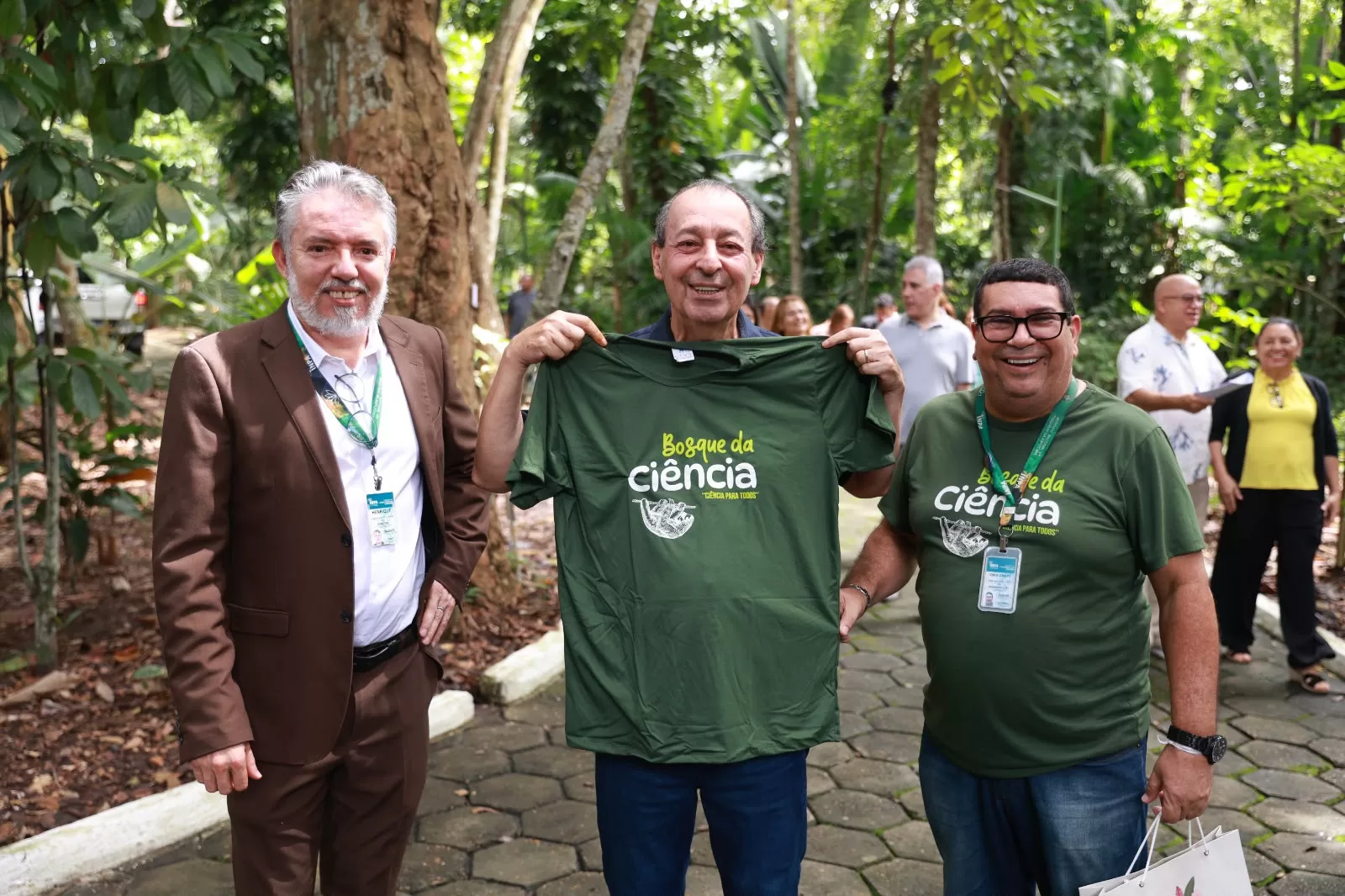 Omar planeja arborização para preparar o Amazonas ao calor extremo, seca e cheia