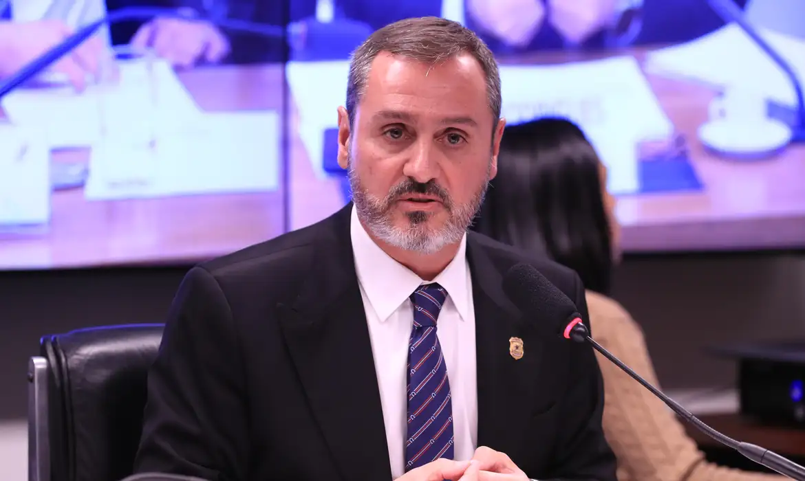Novo citou mensagens de Vorcaro e pediu prisão preventiva de Andrei, ex-diretor-geral da Polícia Federal