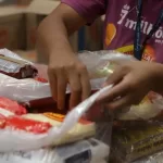 Assaí doa quase 2 toneladas de alimentos e ajuda a garantir 3,2 mil refeições no AM