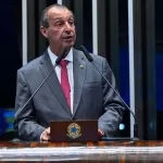Omar Aziz passa mal com insolação, recebe atendimento médico e tem alta em Manaus