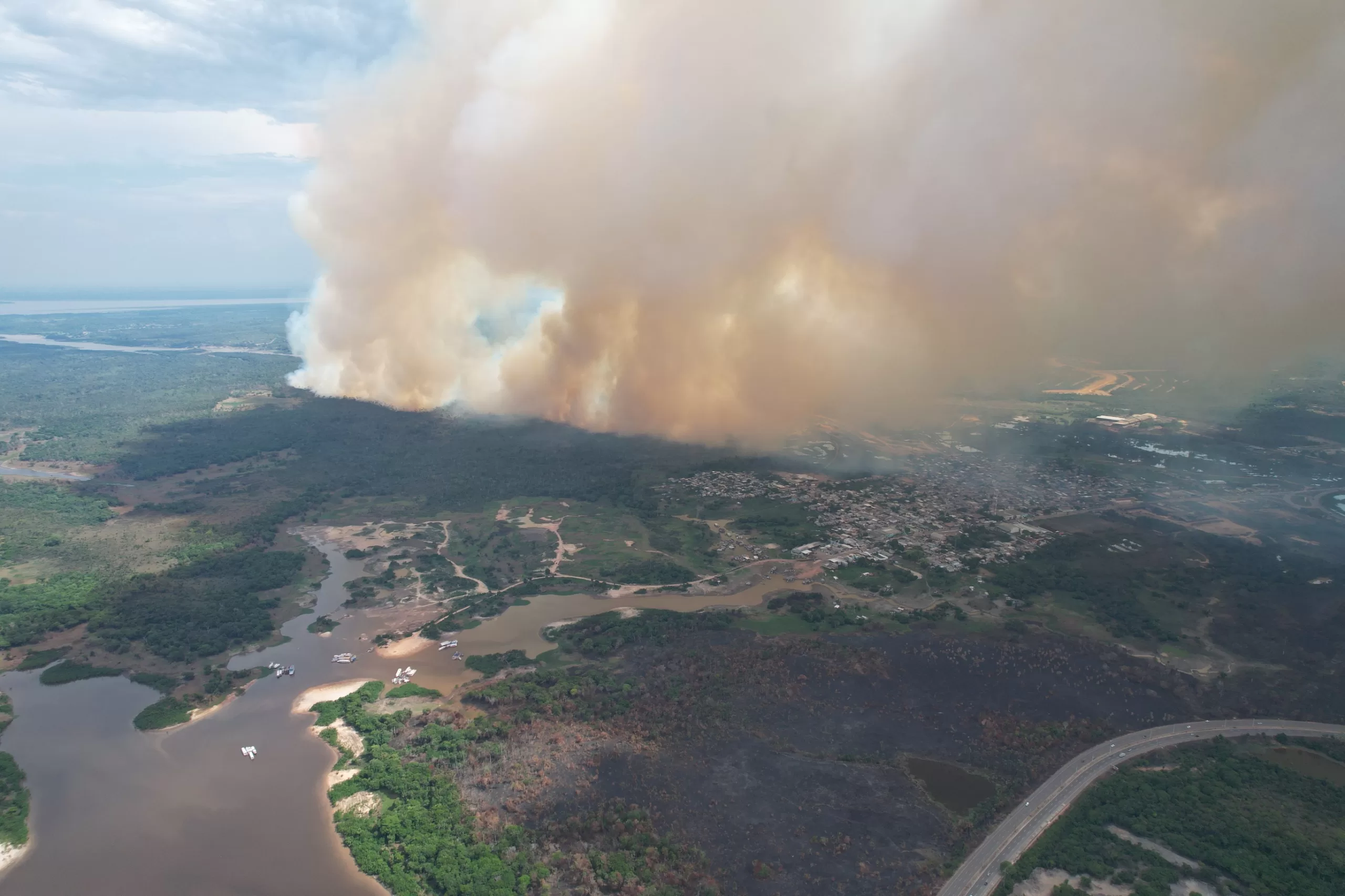 Superintendente do Ibama rebate comandante dos Bombeiros e anuncia quatro aviões para o AM