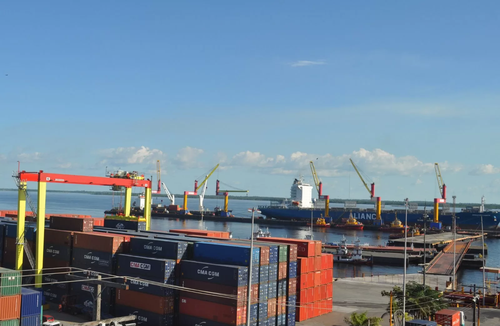 Manaus se reinventa como capital da logística nos 357 anos